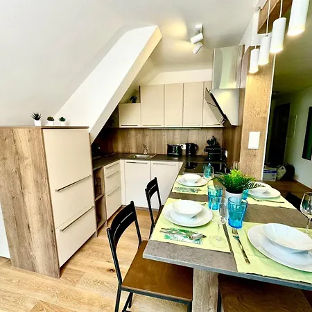 Nest 51 - Stylish Flat Near Woerthersee Apartment